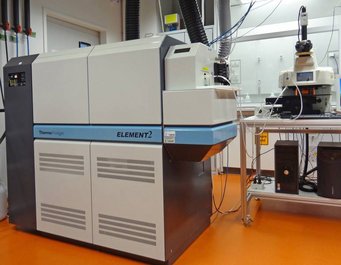 Bild: U. Weis, MPIC ICP mass spectrometer Thermo Element2
