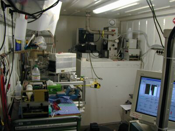 Q-AMS inside the container Q-AMS inside the container