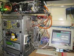 Infrastructure of the HOx instrument stored on board the research vessel (left panel). Position of the detection systems and inlet tubes (right panel).