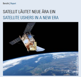 Newsletter Deckblatt 2/2018. Satellit schwebt über der Erde im Weltraum.