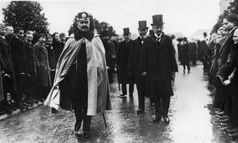 Opening ceremony of the Kaiser Wilhelm Institute for Chemistry, Physical Chemistry and Electrochemistry in Berlin in 1912 by Kaiser Wilhelm II. Source: MPG Berlin-Dahlem archive Opening ceremony of the Kaiser Wilhelm Institute for Chemistry, Physical Chemistry and Electrochemistry in Berlin in 1912 by Kaiser Wilhelm II. Source: MPG Berlin-Dahlem archive