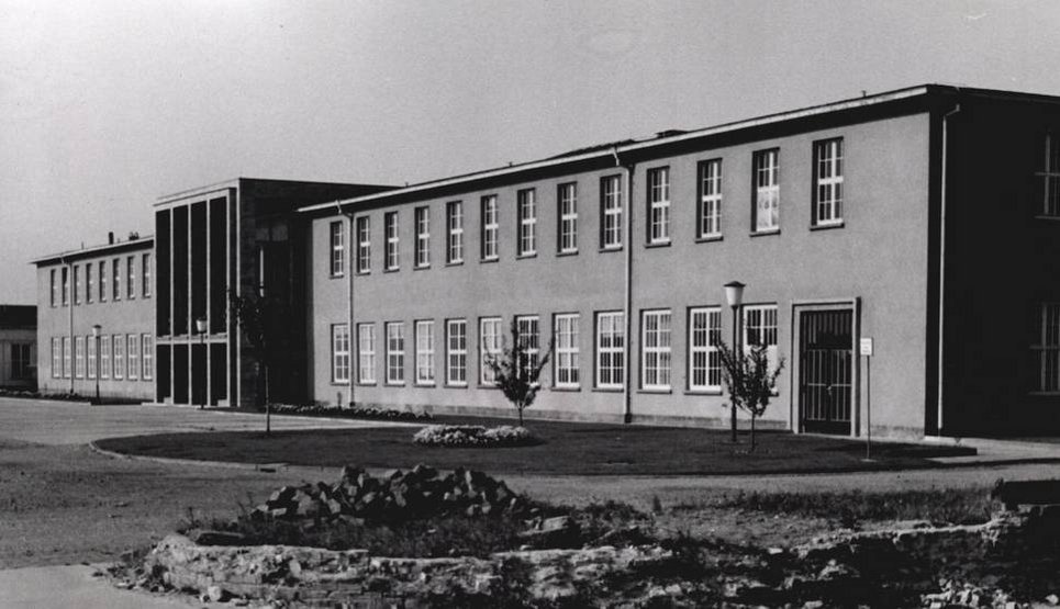 A former barracks building in Mainz became the main building of the MPI for Chemistry in 1949. Source: MPI for Chemistry