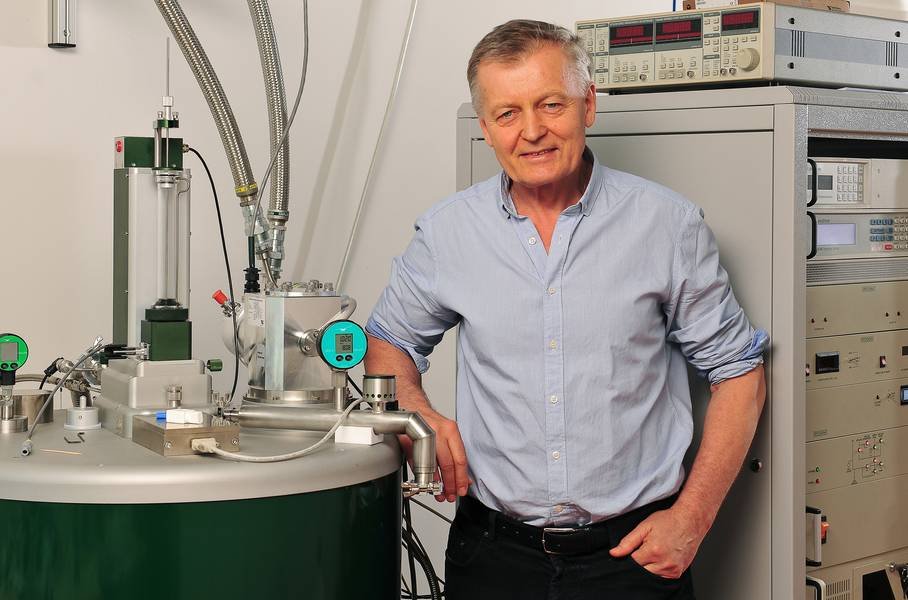 High pressure researcher Mikhail Eremets. Source: MPIC, Carsten Costard