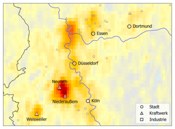 Stickoxidemissionen im nördlichen Rheinland. Die Auswertung gemittelter Satellitendaten (April bis Oktober 2018) mit Hilfe der neuen Methode grenzt die Emissionen der Braunkohlekraftwerke Niederaußem und Neurath klar von denen der Städte Köln und Düsseldorf ab. Quelle: MPIC, S. Beirle Karte mit Städten, Kraftwerken und Industrien in NRW, farblich codiert.