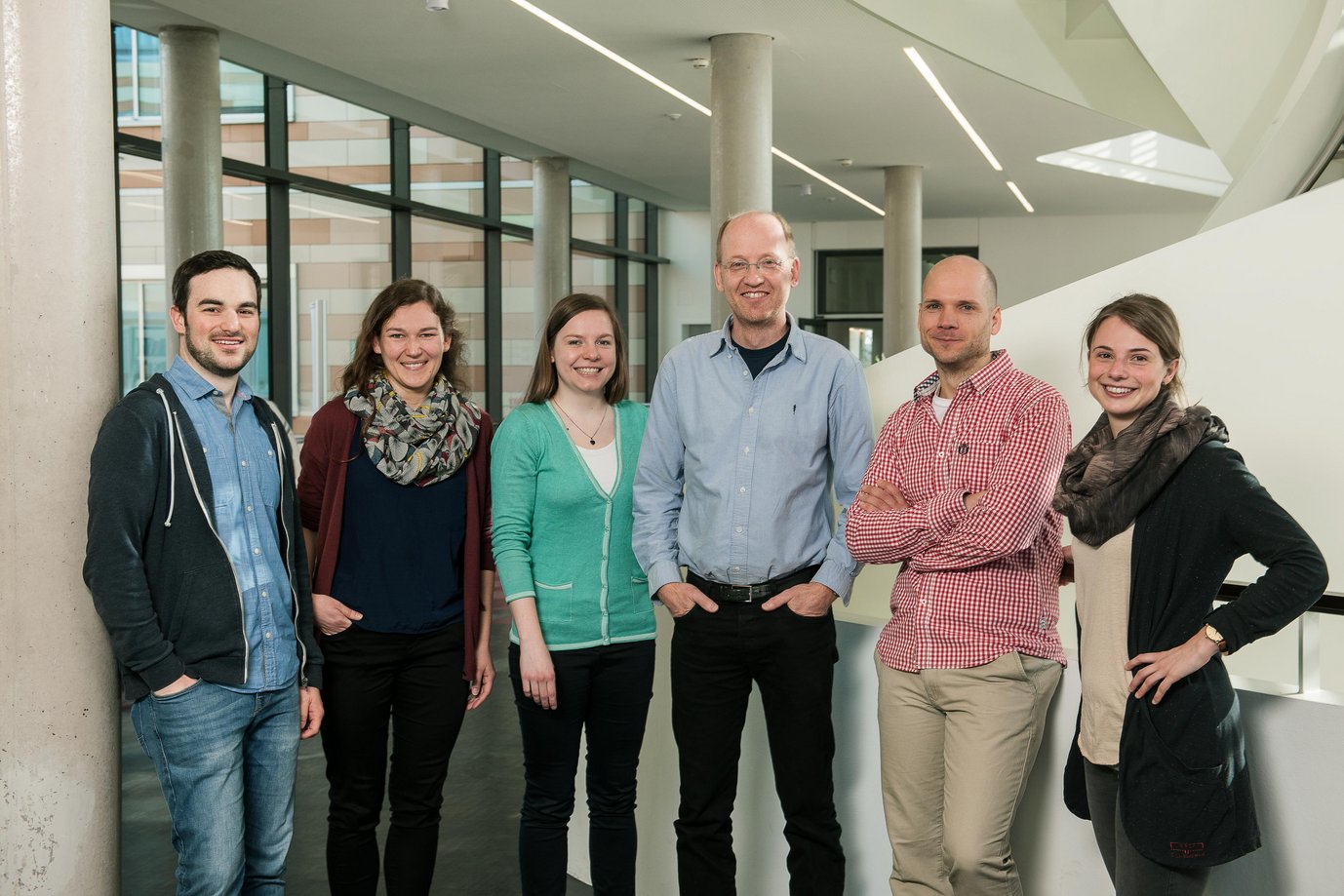 Foto der Arbeitsgruppe im März 2017. Von links nach rechts: O. Eppers, C. Schulz, K. Kaiser, J. Schneider, H.-C. Clemen, F. Köllner. Nicht im Bild: P. Joppe. Foto: MPIC.
