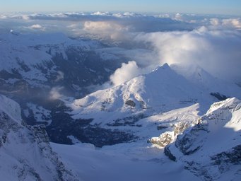 View from Jungfraujoch to Kleine Scheidegg (1500 m below). Picture: J. Schneider, MPIC. View from Jungfraujoch to Kleine Scheidegg (1500 m below). Picture: J. Schneider, MPIC.