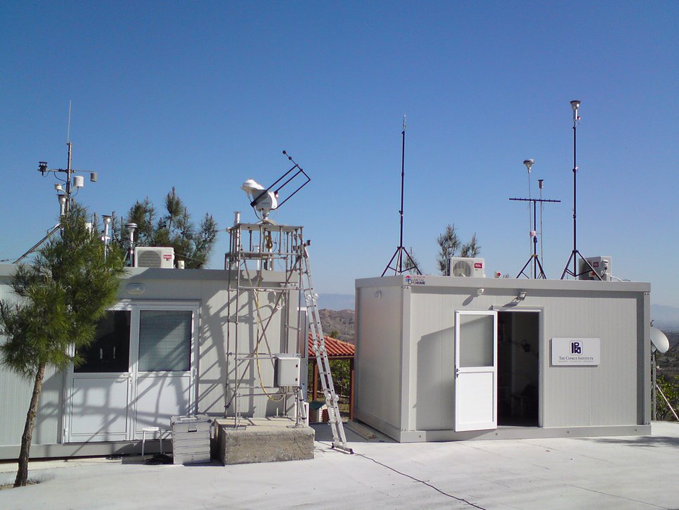 The measurement containters at the Cyprus Atmospheric Observatory (CAO) at Agia Marina Xyliatou. Picture: J. Schneider, MPIC.