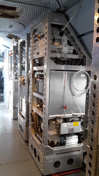 C-ToF-AMS in HALO rack during EMeRGe (2017). Picture: J. Schneider, MPIC. C-ToF-AMS in HALO rack during EMeRGe (2017). Picture: J. Schneider, MPIC.