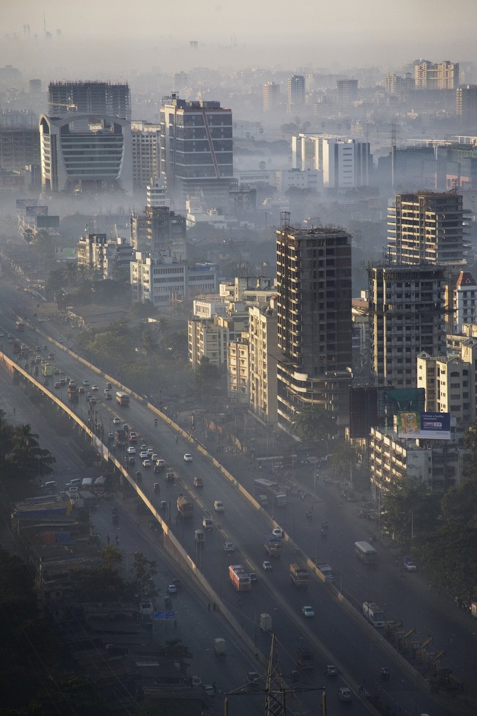 Smog: Everyday life in mega cities like Mumbai, India