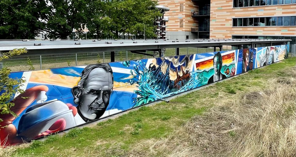 Graffiti artwork on the bike shed of the MPI for Chemistry.