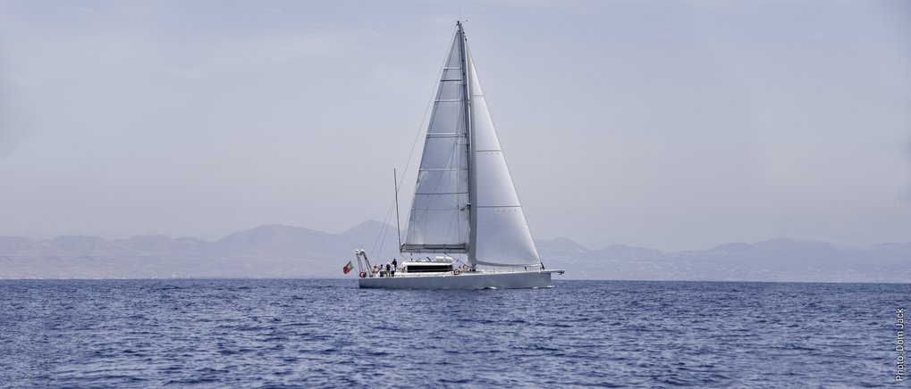 Mit unserer Hochsee-Forschungsyacht Eugen Seibold sammeln wir Meerwasser-, Plankton- und Luftproben.