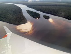Der Rio Negro im Amazonasgebiet vom Forschungsflugzeug aus.