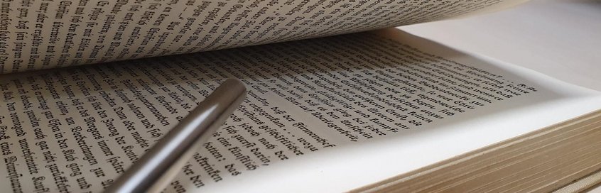 Wonach alte Bücher riechen Bücher