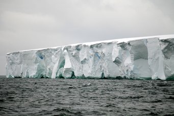Antarktischer Eisschild im Südpolarmeer Antarktischer Eisschild im Südpolarmeer
